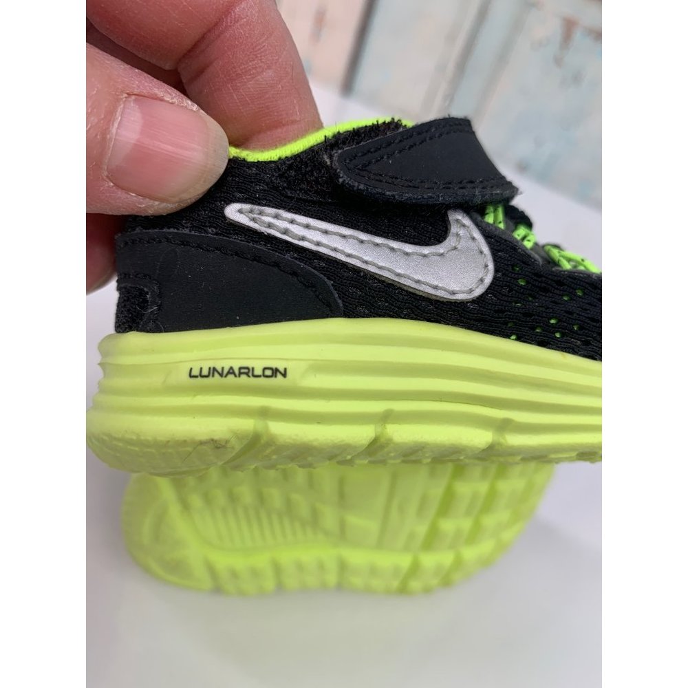 Nike Toddler 2C Lunar Glide 4 Black Green - Picture 9 of 10